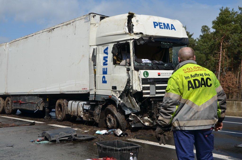 VU LKW umgestuerzt A 3 Rich Frankfurt AS Koenigsforst P572.JPG - Miklos Laubert